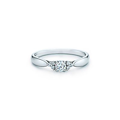 TIFFANY HARMONYÂ® DIAMOND RING WITH SIDE STONES