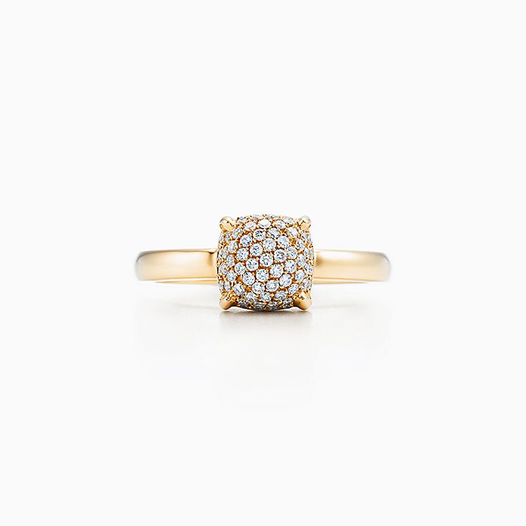 Paloma's Sugar Stacks ring in 18k gold with diamonds.
