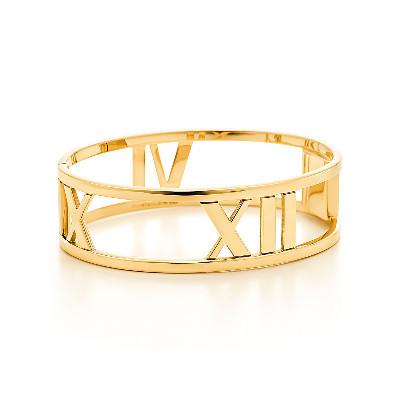 Atlas® open hinged bangle in 18k gold, medium. | Tiffany & Co.