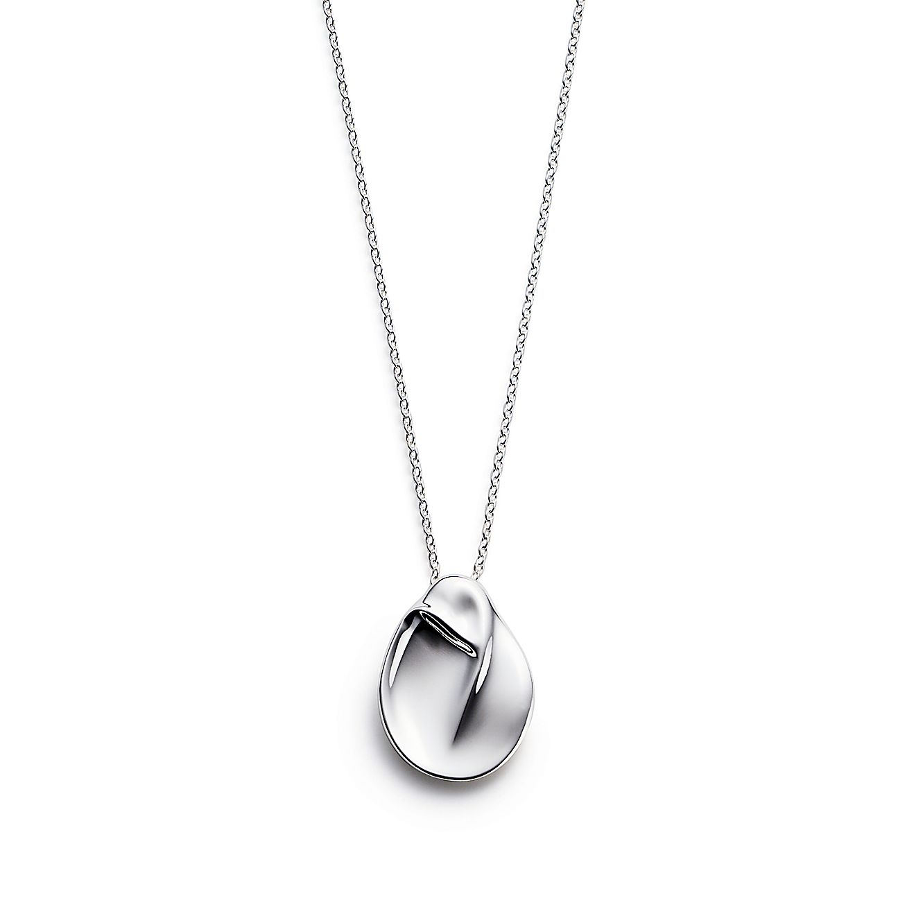 Elsa Peretti® Madonna pendant in sterling silver, 20 mm wide. Tiffany