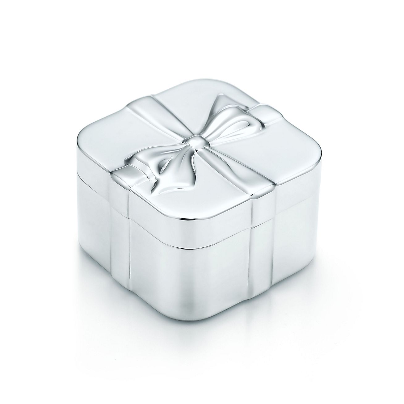 Tiffany Bows box in sterling silver. Tiffany & Co.