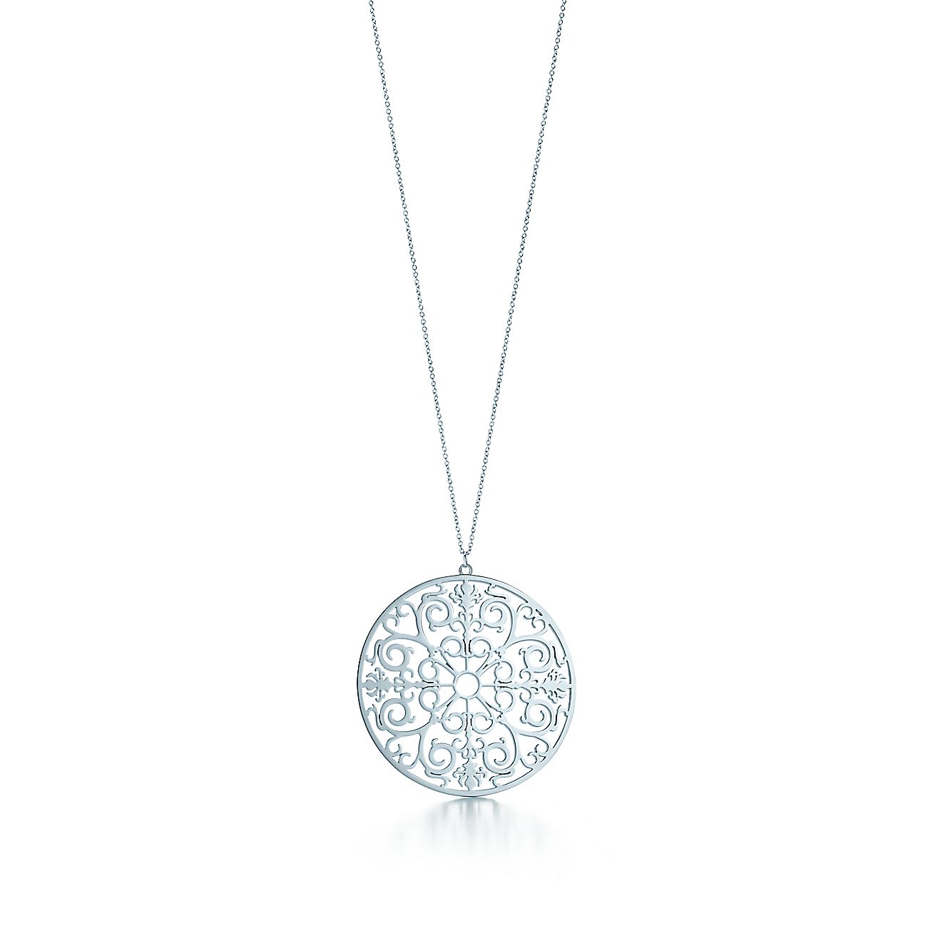 Tiffany Enchant® round pendant in sterling silver, medium