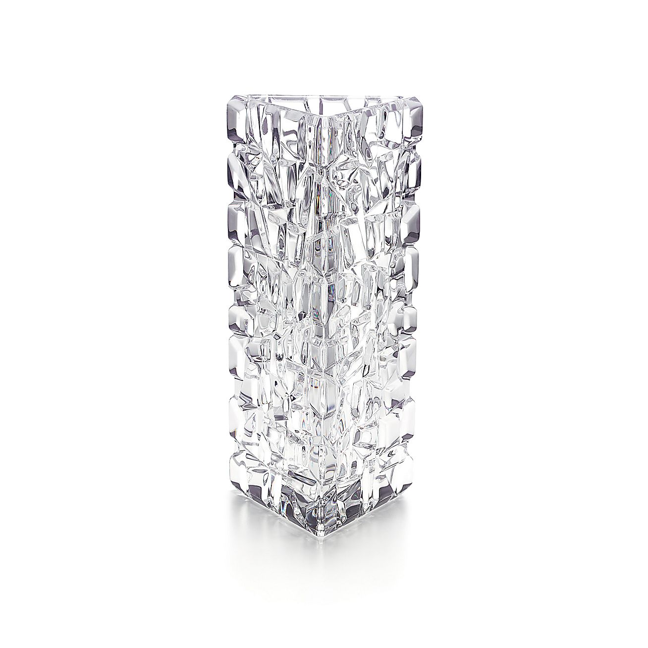 Tiffany Sierra triangular bud vase in crystal. Tiffany & Co.