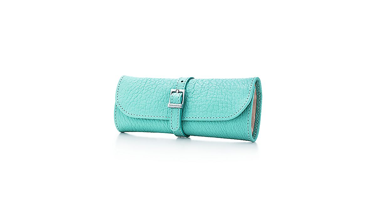 Jewellery roll in Tiffany Blue leather, small. Tiffany & Co.