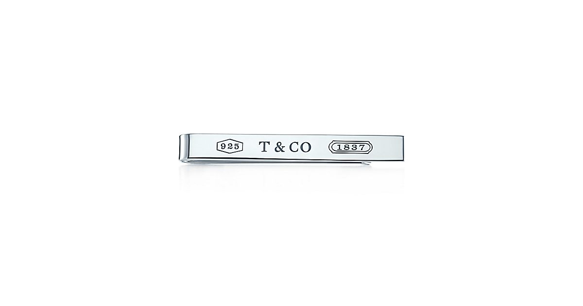 Tiffany 1837™ tie bar in sterling silver. Tiffany & Co.