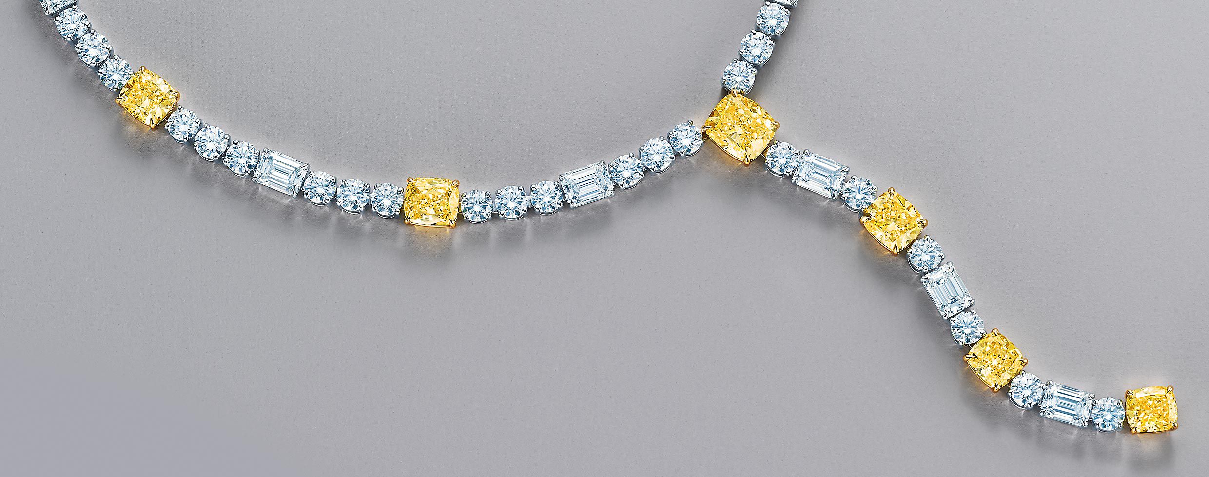 Necklace in platinum and 18k gold with yellow and white diamonds. Tiffany & Co.