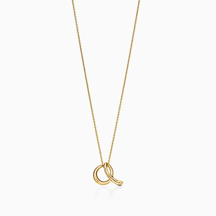 アルファベットジュエリー | ネックレス チャーム | Tiffany & Co.