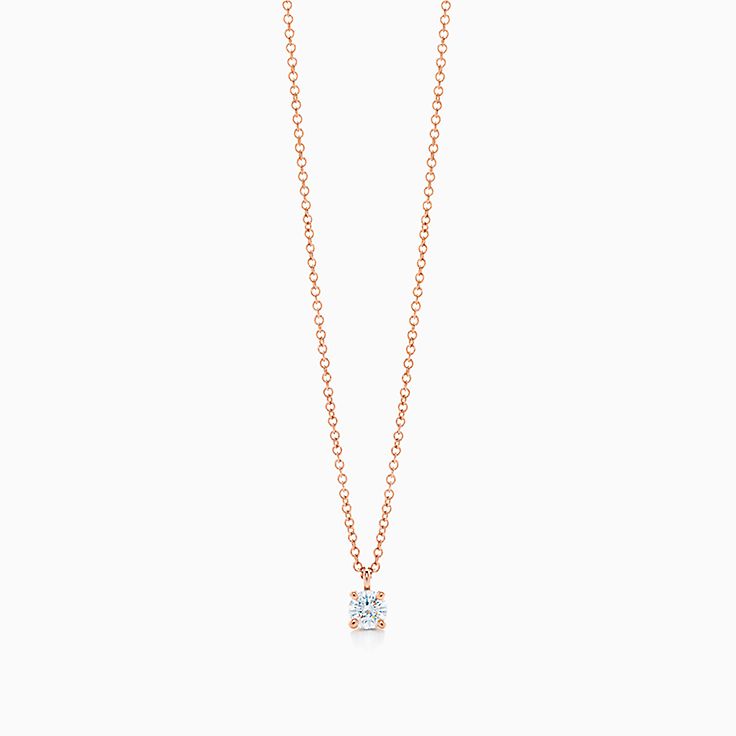 日常使いにぴったりなダイヤモンド ネックレス | Tiffany & Co 