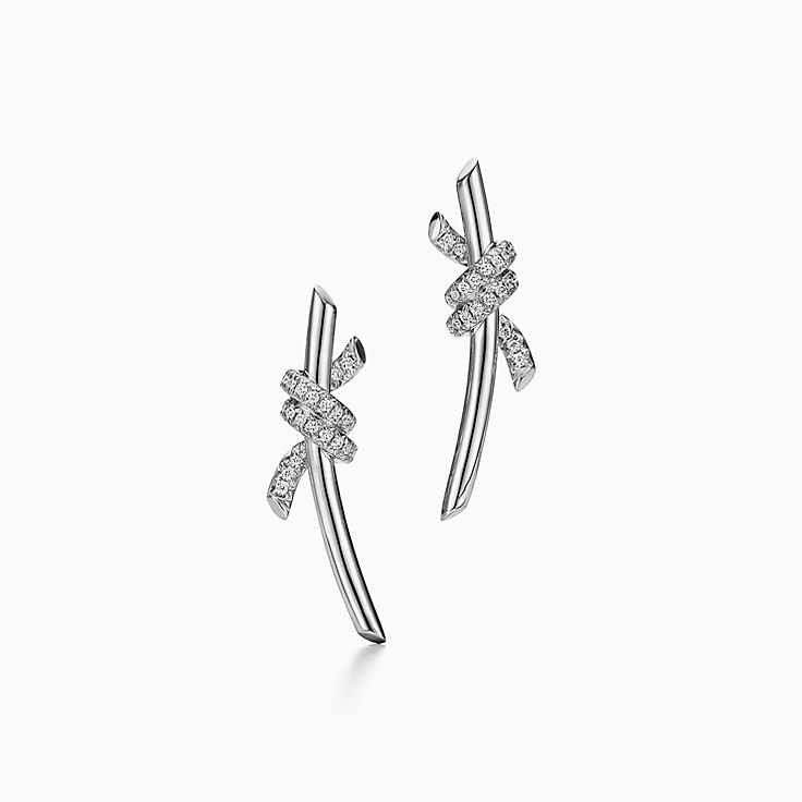 ティファニー ノット ピアス | Tiffany & Co.