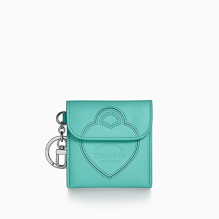 スモール レザー グッズ：カード ホルダー ＆ ウォレット | Tiffany & Co.