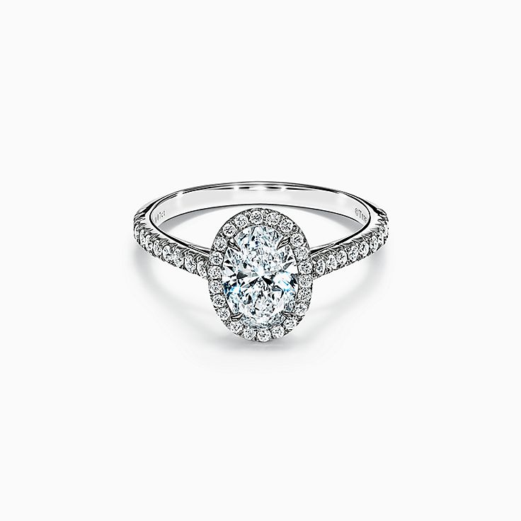 婚約指輪と完璧に調和する結婚指輪の選び方 | Tiffany & Co. 婚約指輪と完璧に調和する結婚指輪の選び方 | Tiffany & Co.