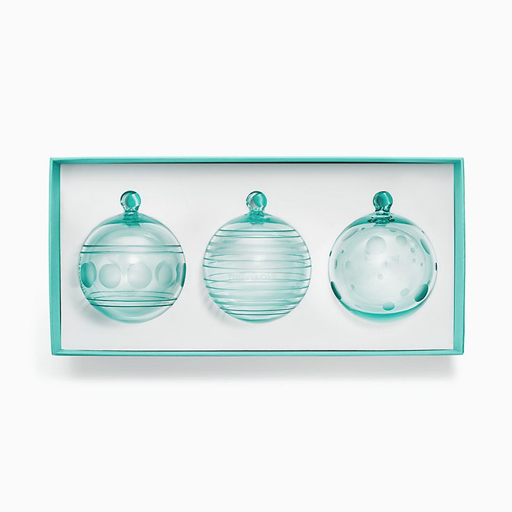 Ball ornaments in Tiffany Blue® crystal glass, set of three. | Tiffany &  Co. UK