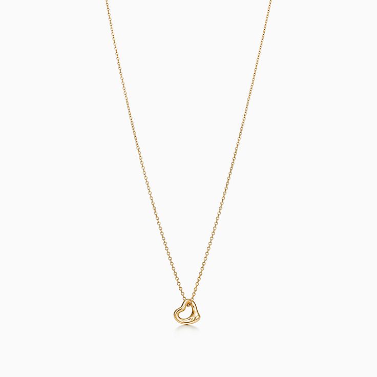 Elsa Peretti® Open Heart Pendant in Yellow Gold, 7 mm | Tiffany & Co.