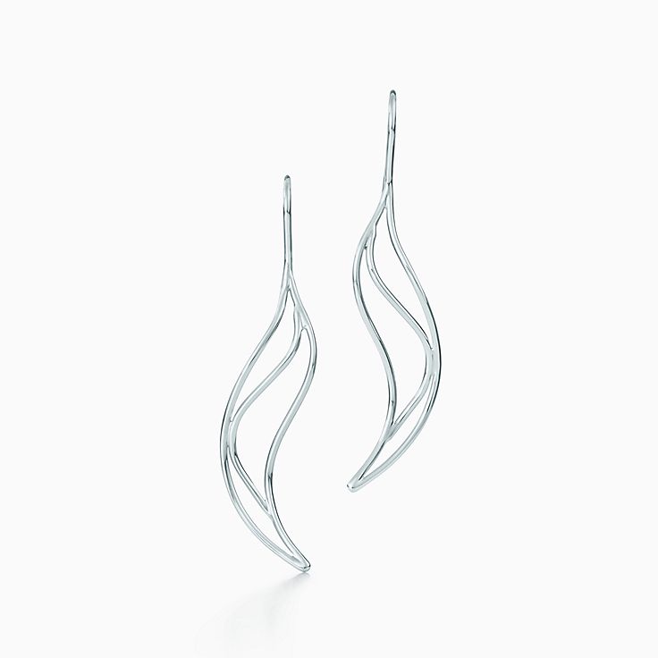 Elsa Peretti® Wave earrings in sterling silver, small Elsa Peretti® Wave earrings in sterling silver, small