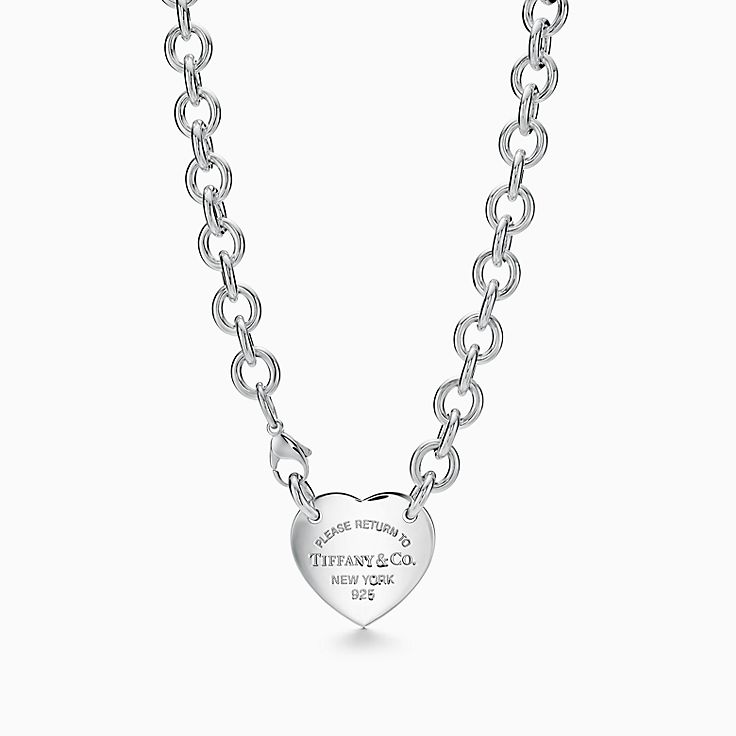 Return to Tiffany™:Collar con insignia de corazón
