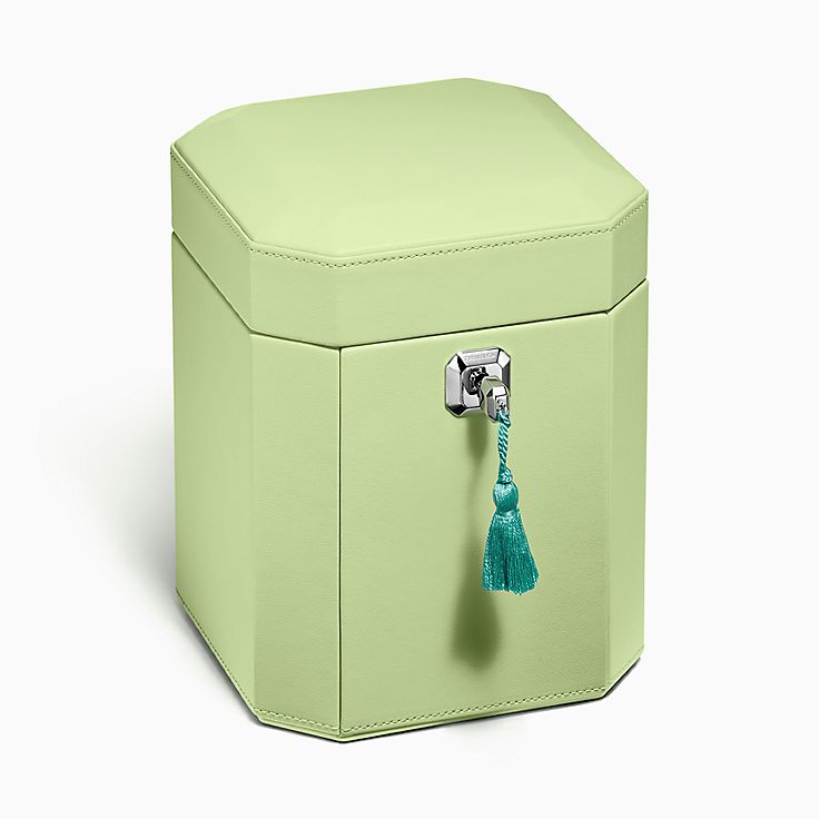 Decor  Tiffany & Co. Small Jewelry Box In Tiffany Blue® Leather. * Stian  Fjelldal
