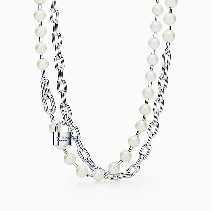 Tiffany HardWear Pearl Lock Necklace in Silver, 9-10 mm | Tiffany &