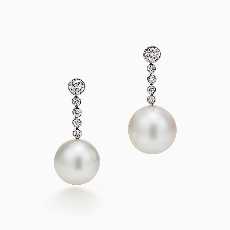 Tiffany signature deals pearl earrings