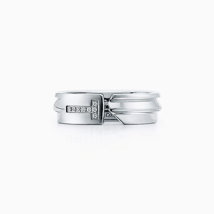 Tiffany Keys modern keys ring in 18k 