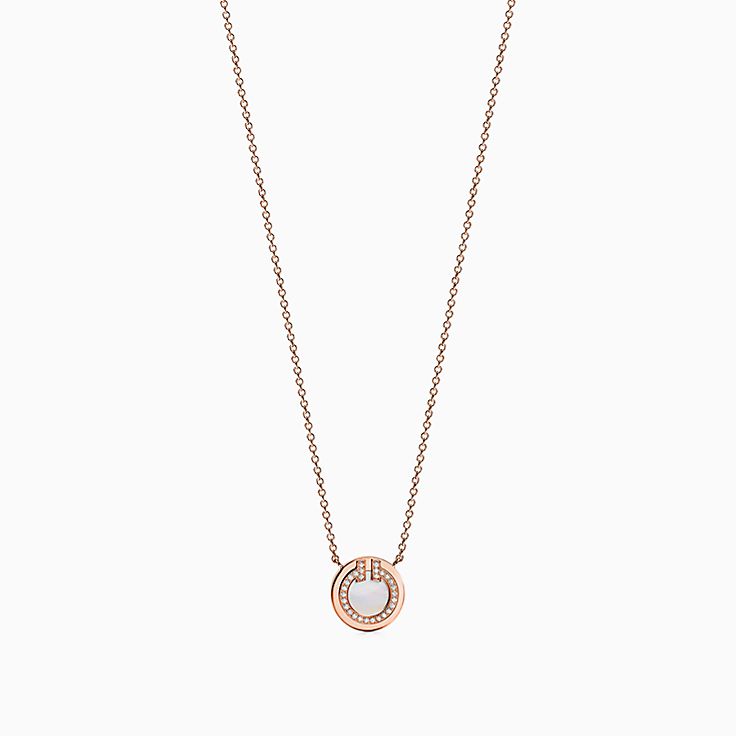 Tiffany T:Colgante circular con nácar y diamantes
