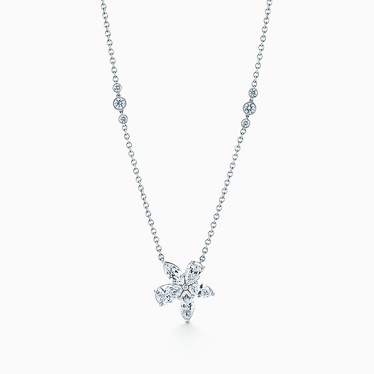 Chave Vine Tiffany Keys Tiffany Victoria™ em platina com diamante, média.