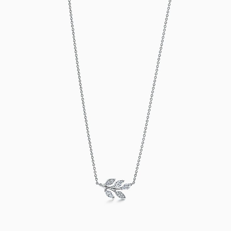 Tiffany Victoria®:Colgante de rama de diamantes en platino