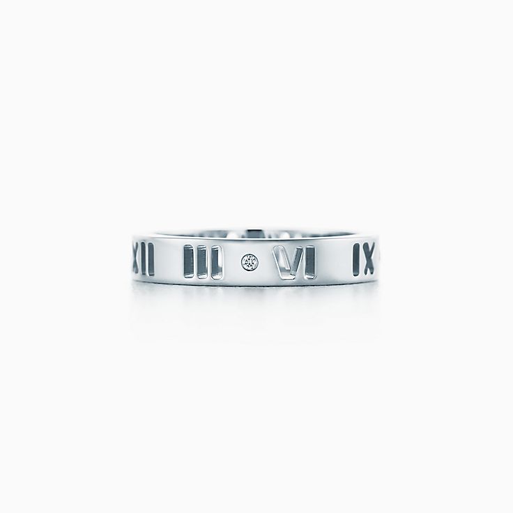 Atlas® pierced ring in 18k white gold 