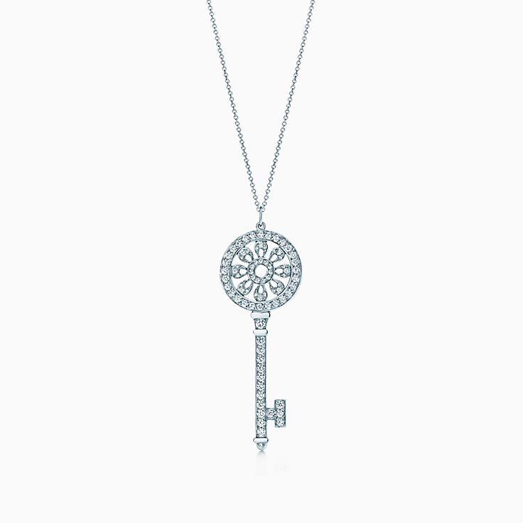Colgante Tiffany Keys estilo llave con pétalos, diamantes en platino, en cadena. & Co.