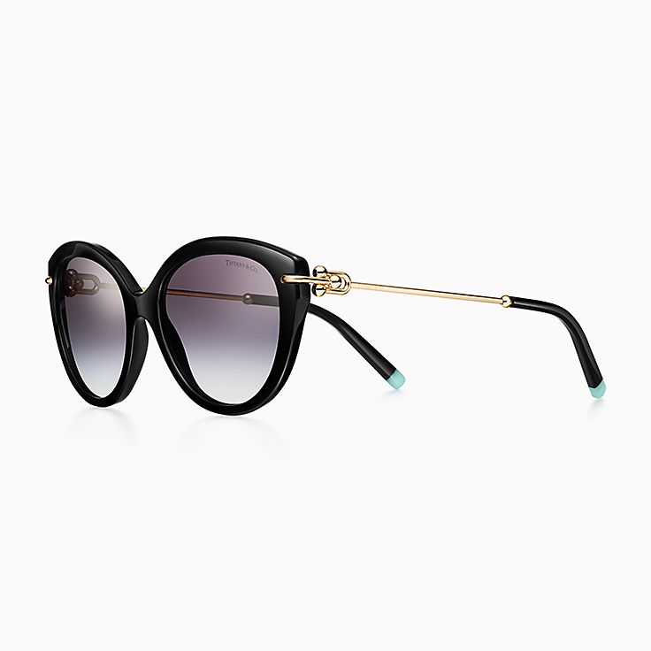 Occhiali da sole in acetato nero con lenti grigie sfumate. Tiffany City  HardWear | Tiffany \u0026 Co.