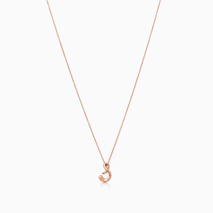 Elsa Peretti® Alphabet pendant in 18k 