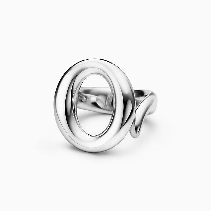 Elsa Peretti Sevillana ring in sterling silver small. Tiffany