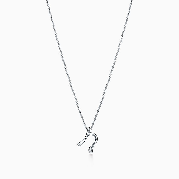 【Tiffany & Co】Elsa Peretti Alphabet Letter ペンダント Elsa Peretti™ Small Alphabet Pendant in Sterling Silver