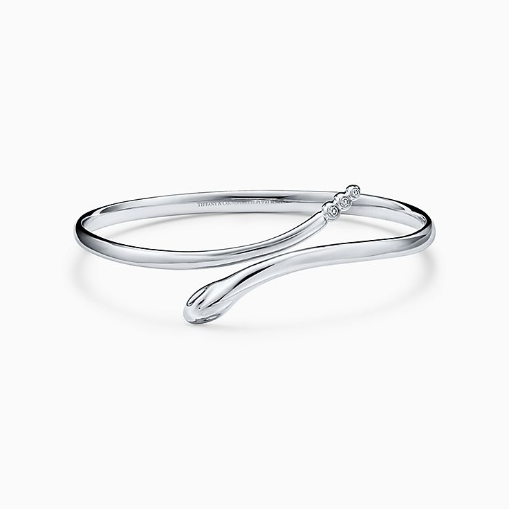 Elsa Peretti™ Snake Bangle in Platinum with Diamonds | Tiffany