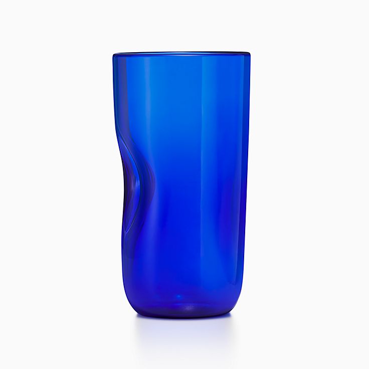 Elsa Peretti® Thumbprint Tumbler in Handmade, Mouth-blown Cobalt Venetian  Glass