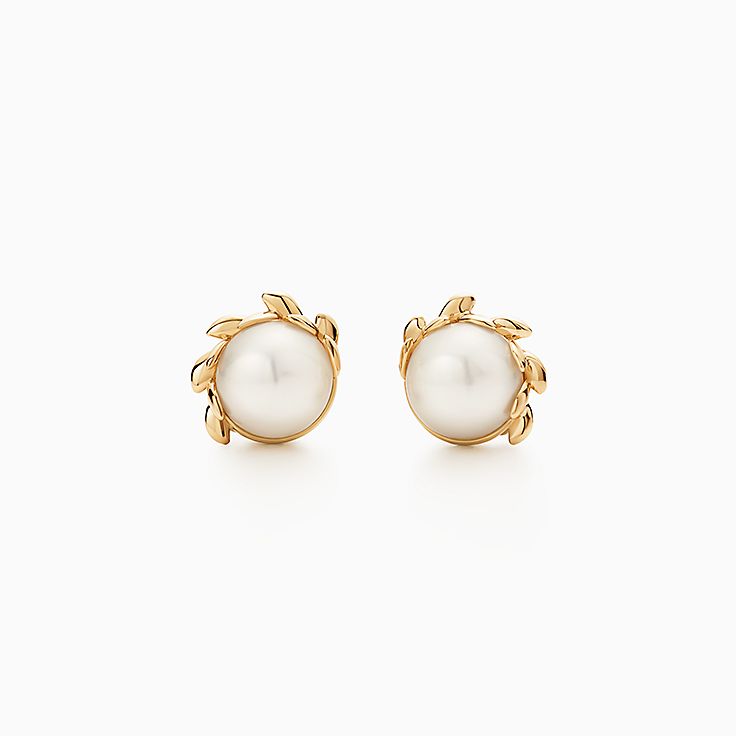 Pearl Earrings Studs Hoops Tiffany Co Https Media Tiffany Is Image Ecombrowsem Paloma Pico Olive Leaf Pearl Earrings 60572089 980677 Sv 1 Jpg Op Usm 2 00 6 Defaultimage