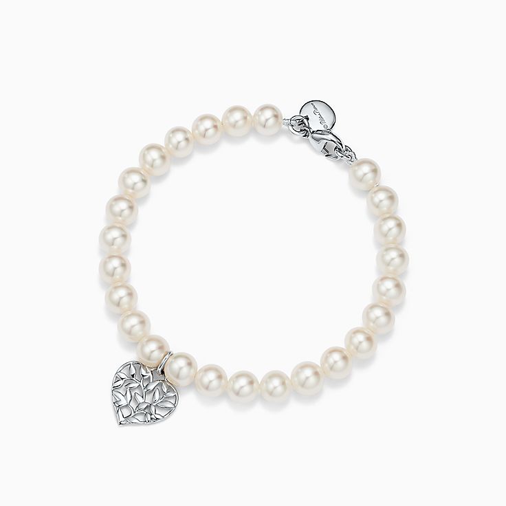 Browse Pearl Jewelry Tiffany Co Https Media Tiffany Is Image Ecombrowsem Paloma Pico Olive Leaf Pearl Heart Bracelet 37088536 980137 Sv 1 Jpg Op Usm 00