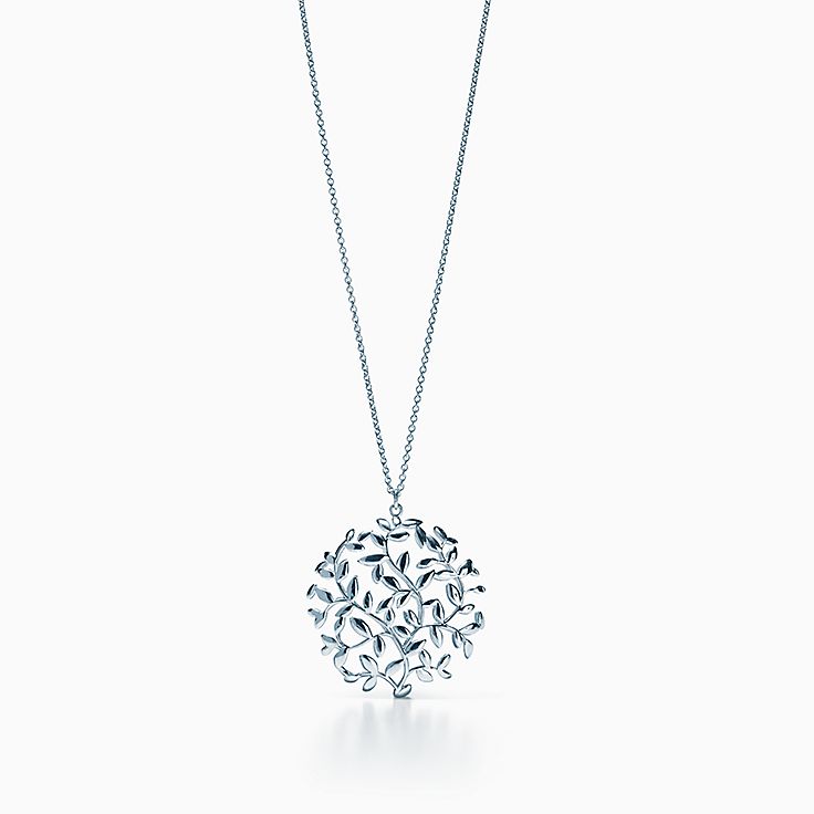 Paloma Picasso® Olive Leaf medallion 