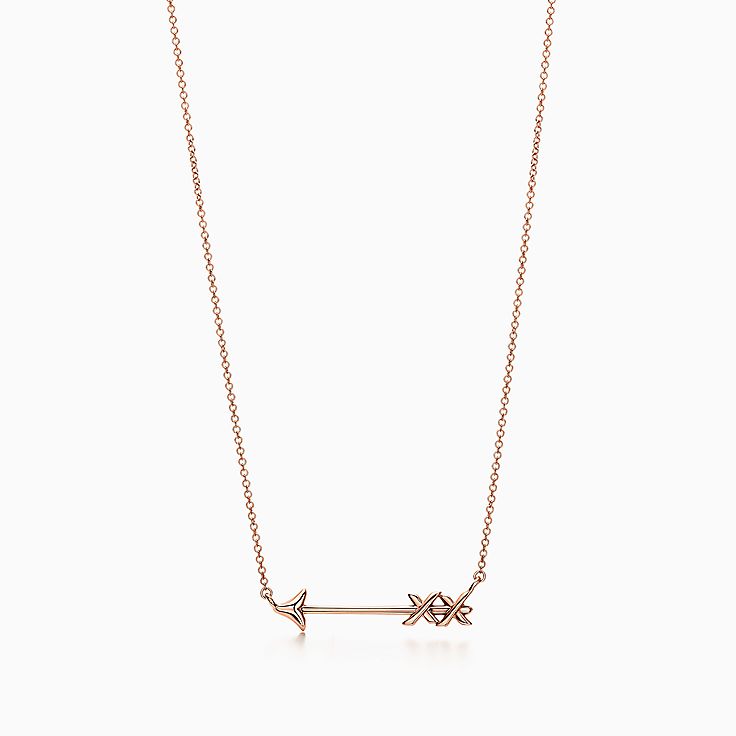 Gold deals arrow necklace