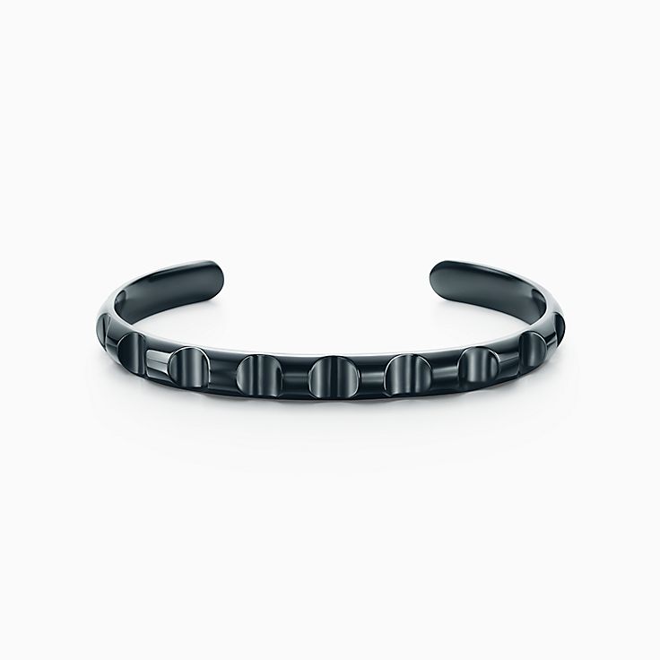 Men S Jewelry Accessories Tiffany Co Https Media Tiffany Is Image Ecombrowsem Palomas Groove Narrow Cuff 36930896 980897 Sv 1 M Jpg Op Usm 00 6 Defaultimage