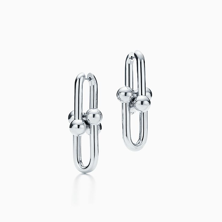 女性へのピアス Tiffany Co 女性へのピアス Tiffany Co