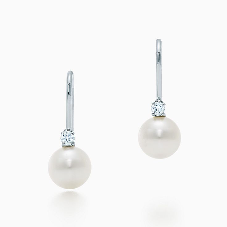 Earrings for Women Studs, Hoops & More with Pearls Tiffany & Co.