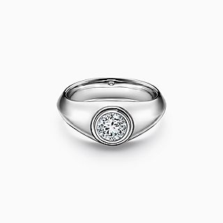 The Charles Tiffany Setting:Anillo de compromiso para hombre