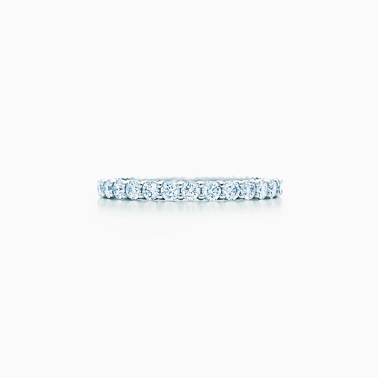 Tiffany Embrace® band ring in platinum 