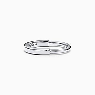 Tiffany Lock:Anillo