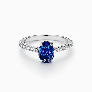 Tiffany Novo™:橢圓形藍寶石戒指