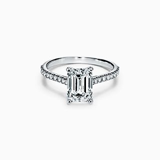 Tiffany Novo™ Emerald-cut Engagement Ring with a Pavé Diamond Platinum Band