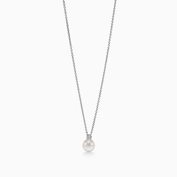 Colgante oro blanco de 18 quilates con una perla Akoya un diamante. | Tiffany & Co.