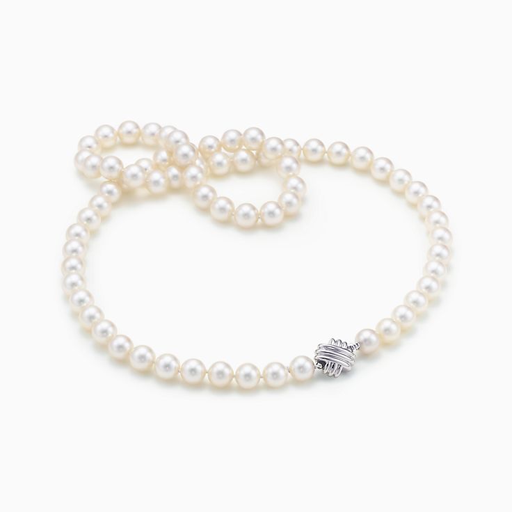 pearl necklace tiffany
