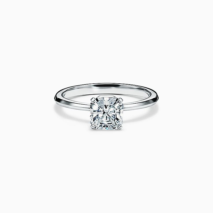 Tiffany True® Engagement Ring with a Tiffany True® Diamond in Platinum