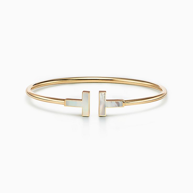 Tiffany T Wire Bracelet in Yellow Gold with Mother-of-pearl